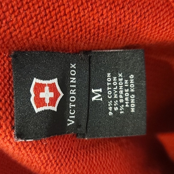 Victorinox Swiss Army Vintage Red Knit Crewneck Sweater - Size Medium - Picture 10 of 11